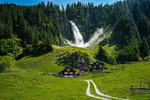 Şelale Stauber ya da Wasserfall Stuber, Uri Kantonu, İsviçre, Şelale, Alplerdeki Şelale