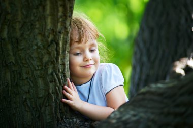 귀여운 소녀 수용 트리