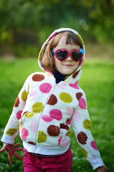 Дівчинка в сонцезахисних окулярах Стокове Фото