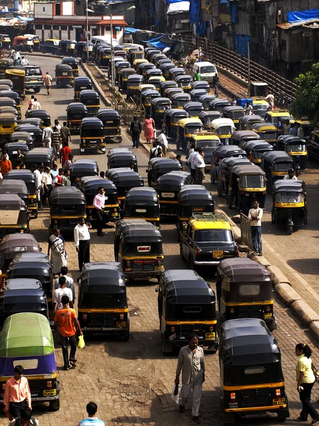 Crowd and traffic jam — Stock Photo, Image