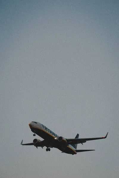 Gökyüzü Tanesi 'ndeki Uçak Retro Fotoğrafı