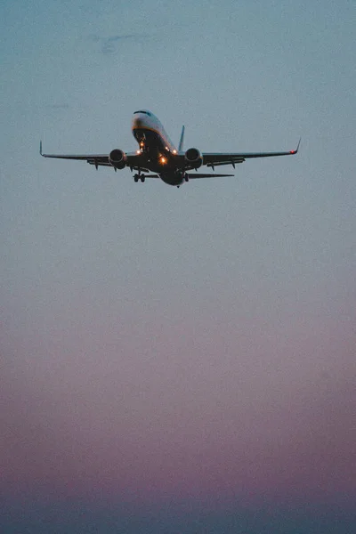 Sunset Sky Grain Retro Fotoğrafında Uçak