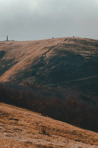 Karpat Dağları 'nda yürüyüş. Retro Grain Fotoğrafçılık.