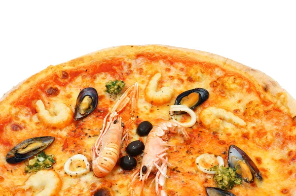 Close-up van grote Italiaanse pizza met zeevruchten en Noorwegen kreeft — Stockfoto