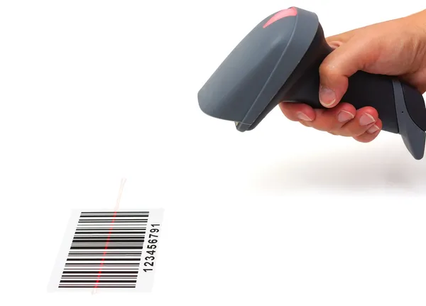 Mulher segurar scanner e digitalizar código de barras com laser — Fotografia de Stock