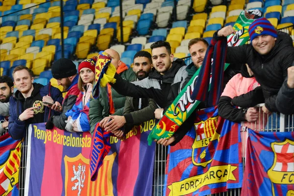 Kyiv Ukraine November 2021 Barcelona Rajongói Reagálnak Uefa Bajnokok Ligája — Stock Fotó