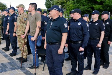 KYIV, UKRAINE - 14 Haziran 2022: Bakan Denys Monastyrsky tarafından verilen ödüllerin sunumu sırasında Ukrayna İçişleri Bakanlığı 'nın çeşitli yapılarının temsilcileri