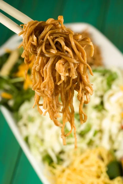 Chopsticks and noodles — Stock Photo, Image