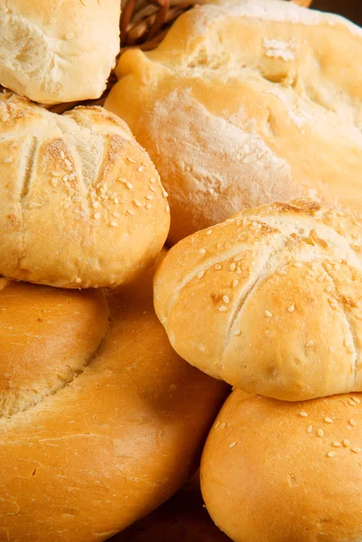Nybakat bröd rullar — Stockfoto
