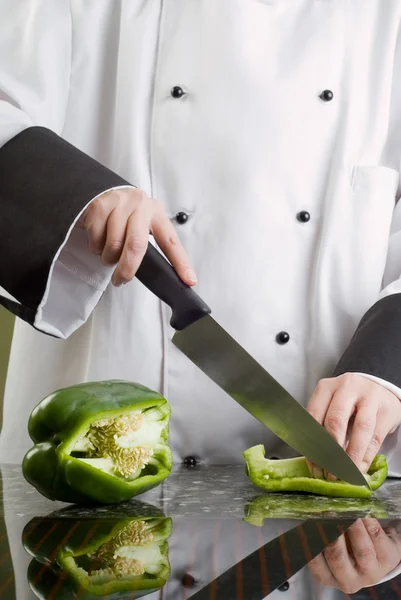 Chef Cutting Green Pepper — Stock Photo, Image
