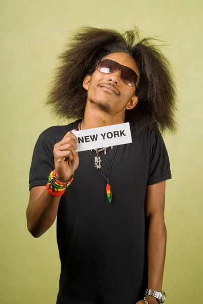 Trendy Afro-Amerikaanse reiziger — Stok fotoğraf