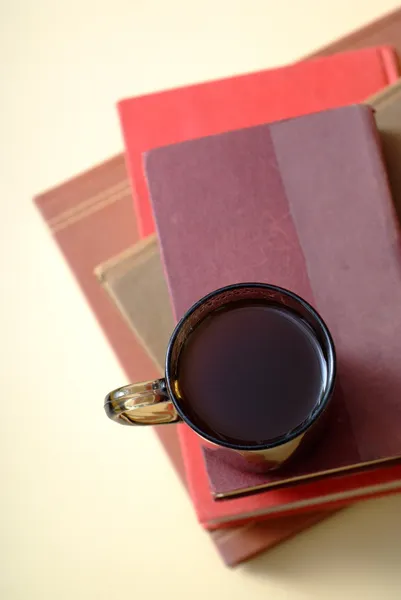Stapel boeken en koffie 2 — Stockfoto