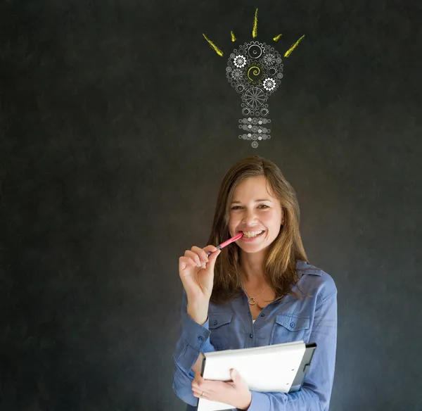 Яркая идея оснащения лампочкой бизнес-леди Лицензионные Стоковые Фото