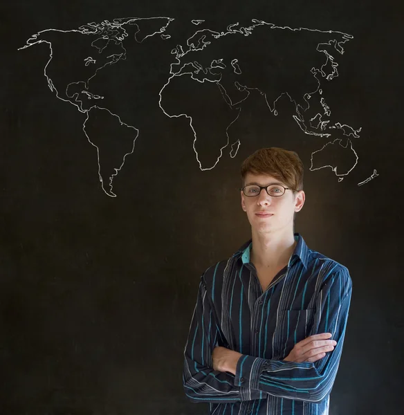 Uomo d'affari, insegnante o studente con mappa geografica del mondo su sfondo gesso — Foto Stock