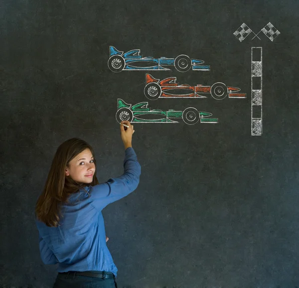 Geschäftsfrau, Student oder Lehrer Formel-1-Rennwagen-Fan auf Tafel-Hintergrund — Stockfoto