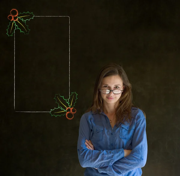 Frau, Schüler oder Lehrer mit Weihnachts-Stechpalmenmenmenü zu tun Checkliste — Stockfoto