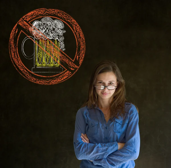 No beer alcohol woman on blackboard background — Stock Photo, Image