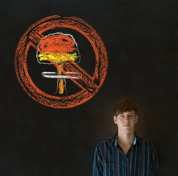 Kein pazifistischer Geschäftsmann, Student, Lehrer oder Politiker auf Tafel-Hintergrund — Stockfoto