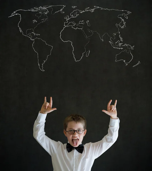 Conocimiento rocas chico hombre de negocios con tiza geografía mapa del mundo — Foto de Stock