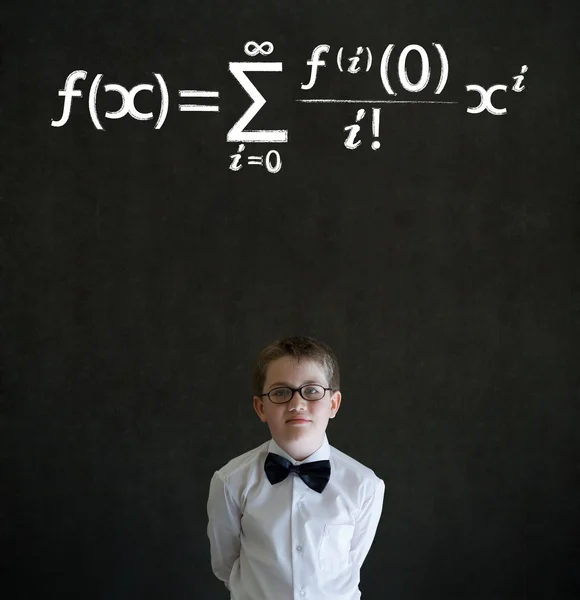 Denkender Geschäftsmann mit Mathe-Gleichung — Stockfoto