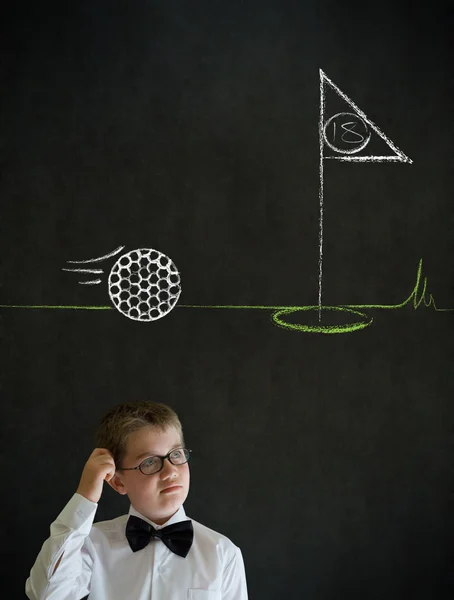 Skrapa huvudet tänkande pojke affärsman med krita golf ball flagga grön — Stockfoto