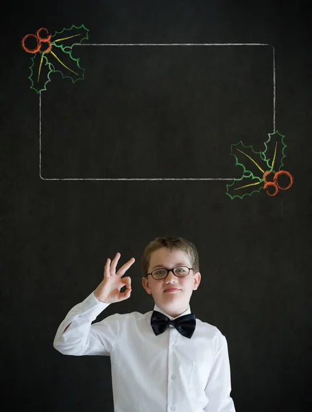 Vše ok, chlapec obchodní muž s christmas holly kontrolní — Stock fotografie