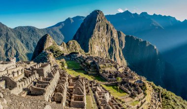 Şafak vakti Machu Picchu panoramik görüntüsü, Peru