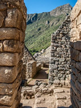 Machu Picchu kalesi güneşin altında, Peru