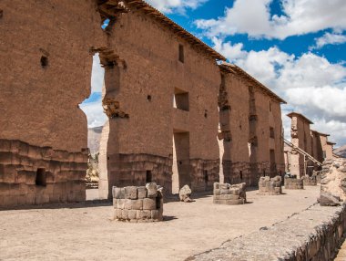 Wiracocha Arkeoloji Bölgesi Raqchi Tapınağı, Peru