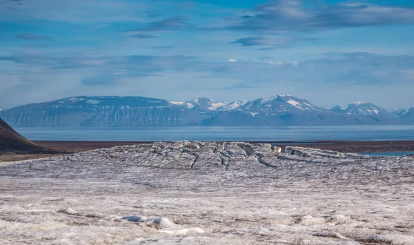 Widok Góry Lodowca Svalbard — Zdjęcie stockowe