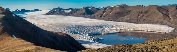 Gletscherzunge Und Eisblöcke Auf Spitzbergen — Stockfoto