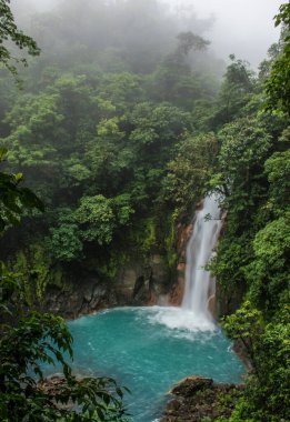 Rio Celeste Şelalesi siste, Kosta Rika