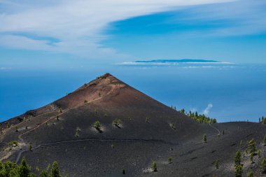İspanya, Kanarya Adaları 'ndaki La Palma volkanları manzarası