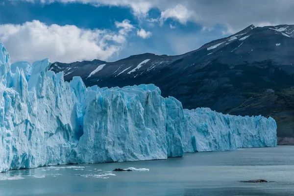 Perito Moreno Παγετώνας Κάτω Από Σύννεφα Στο Calafate Αργεντινή — Φωτογραφία Αρχείου