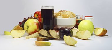 Komposto elmalı tatlı sütlaç.