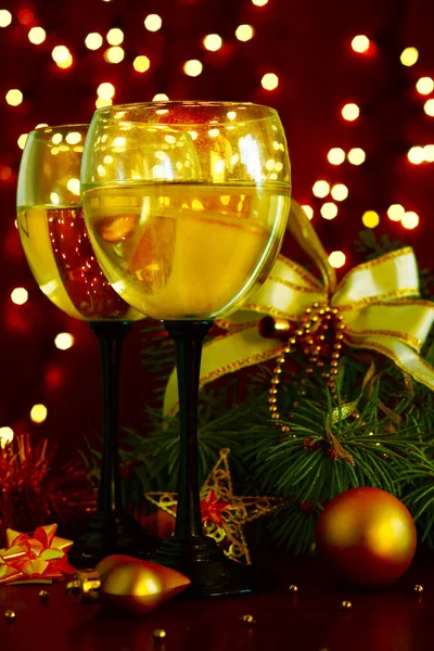 Champagne at New Year's entourage — Stock Photo, Image