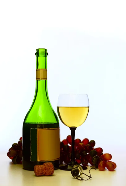 Champagne and grapes — Stock Photo, Image