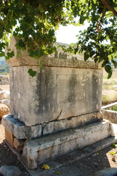 Oude tombe — Stockfoto