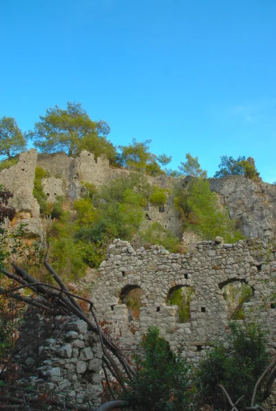 Uszkodzony zamek — Zdjęcie stockowe