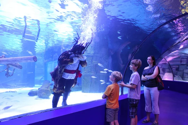 Aquarium Tunnel — Stockfoto