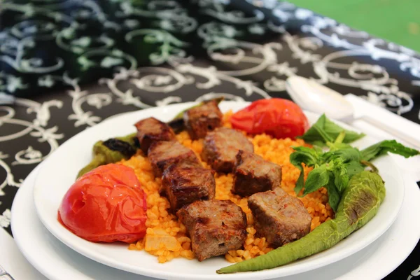 Török Shish kebabhússal — Stock Fotó