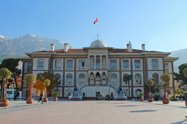 Manisa hükümet konağı