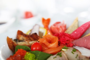 Suşi karışık lüks