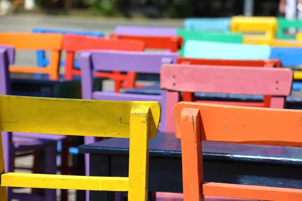 Färgglada stolar — Stockfoto