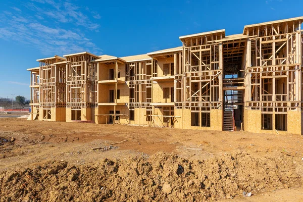 Horizontale Aufnahme Des Holzrahmens Eines Bau Befindlichen Neuen Wohnkomplexes — Stockfoto