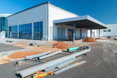 Bitmek üzere olan bir inşaat alanının yatay görüntüsü.