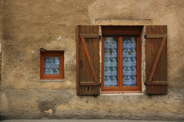 Old windows on old wall — Stock Photo, Image