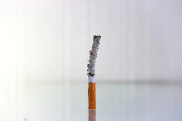 Concepto de vida quemando cigarrillos — Foto de Stock