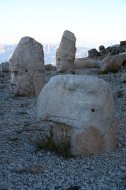nemrut Dağı'nda Tanrılar Anıtı