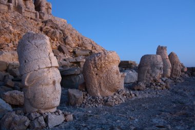 nemrut Dağı'nda Tanrılar Anıtı